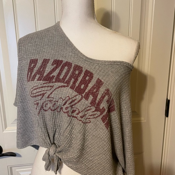 Razorback Football Crop Top Waffle Knit Shirt Gray Sz Medium Tie Knot Arkansas - Picture 3 of 5